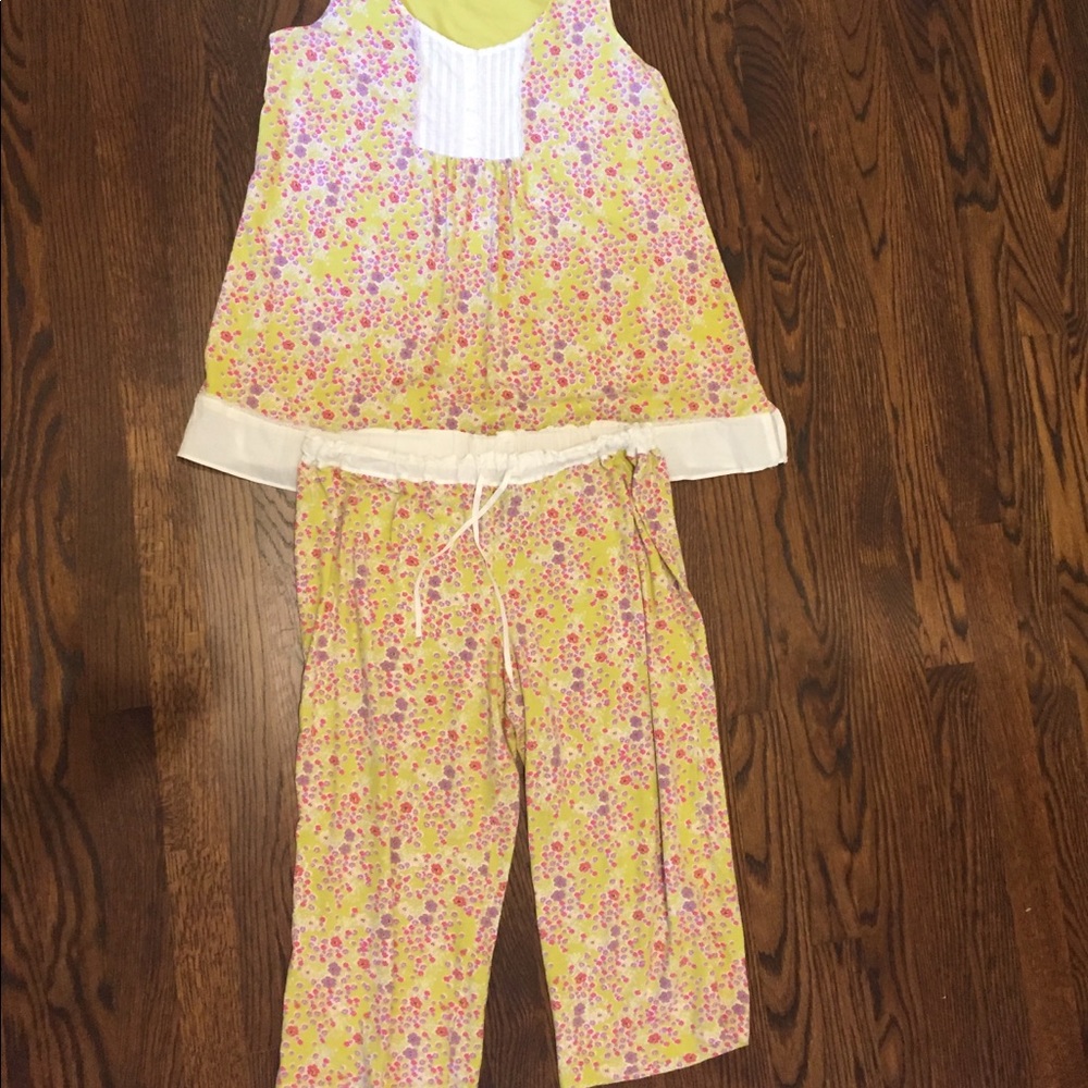 Simply Vera Pajamas NWOT